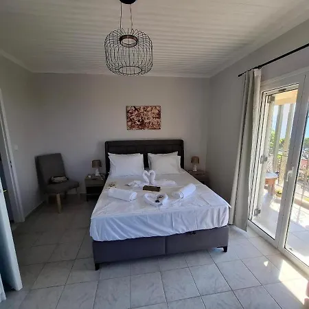 Nicol's View House Apartment Angon